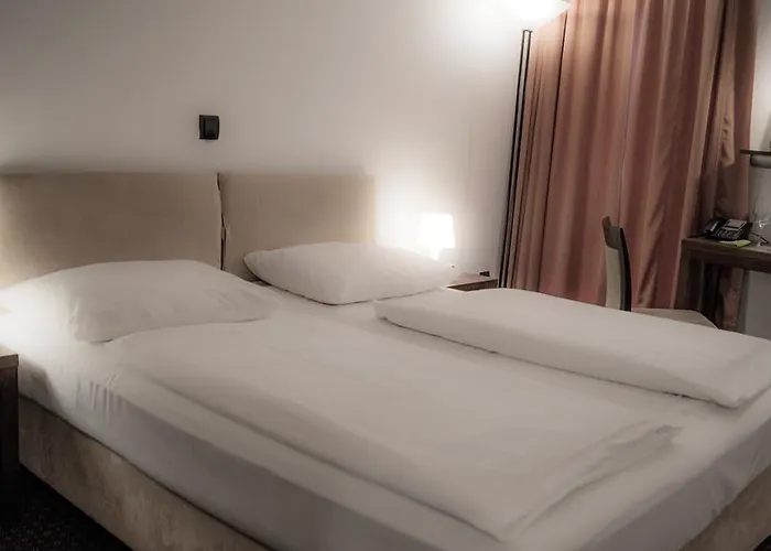 Hillinger Hotel 3*